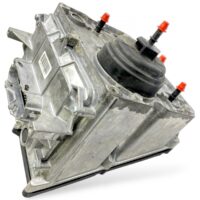 AdBlue szivattyú Volvo – Cikkszámok: 21350672, 21210636, 21582902, 21687107, 21911392, 21966582, 22169014, 22668890, 85020843, 85013735, 85013314, 85013280, 85013130, 85003905, 85019735, 20908711