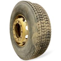 Volvo 295/80R22.5 kerék rozsdás felnivel