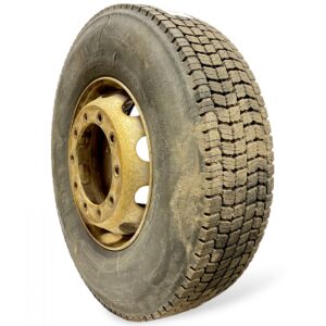 Volvo 295/80r22. 5 kerék rozsdás felnivel