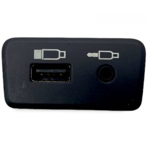 Usb és aux csatlakozós panel scania 2554705-13