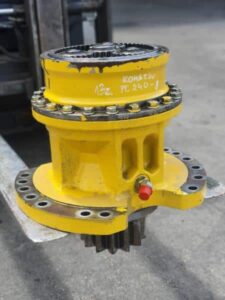 Komatsu pc 240-12 forgó hajtómű