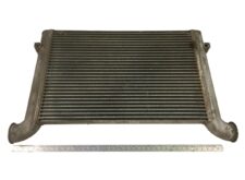 Intercooler Scania DC091871265 tekeredett csövek, fém rács kamionhoz