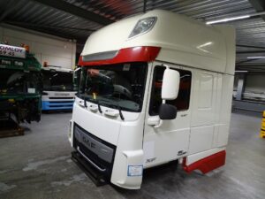 Teljes fülke daf xf 530 teherautóhoz, 2018