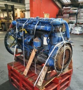 Teljes scania dsc9. 12 motor, kék színű, piros raklapra szerelve