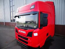 Teljes kabin Scania CR 20 teherautóhoz, 2017-es modell, piros színű