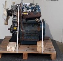 Kubota D1402 motor – Motoralkatrészek