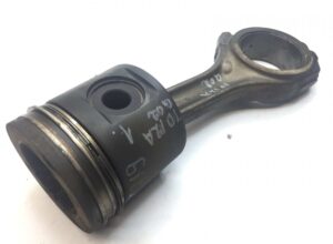 Készlet dugattyúval és hajtórúddal volvo 20412200 3184823 1547124 85113639 276928 276884 276869 275699 276927 20364470 20364480