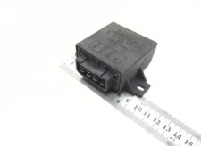 BOSCH 0335320013 Ablaktörlő motor relé Mercedeshez