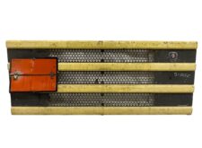 Radiátorrács Scania narancssárga táblával és emblémával, modell 1397570/1371856