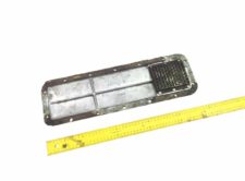 Oldalsó motorburkolat Scania 295221-139057, fém téglalap alakú rácsos, kb. 30 cm hosszú