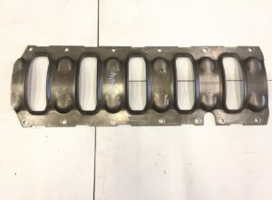 Volvo 20464397 motorblokk köztes váz