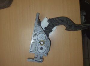 Gyorsító pedál volvo 20893508 / 20574539 / 21116879 / 82627979 / 84557579 / 85109590 / 20504685