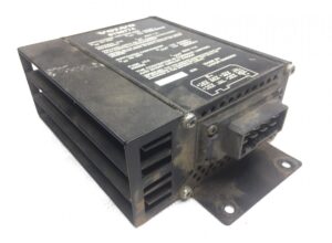 Feszültségátalakító volvo 20427985 / 8156774 / 20455097 / 20716980 / 20555710 / 1080068 / 85111606 / 3963539