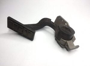Gyorsítópedál volvo-hoz (kódok: 3175130, 3980492, 21116880, 21915486, 82627975, 84557585, 85003998, 85013272, 85013817, 20715967, 20893518, 3985226)