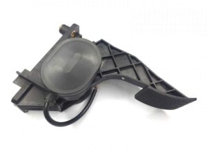 Gyorsítópedál pozícióérzékelővel mercedeshez (kód a9413000104)