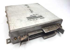 Bosch edc vezérlőegység volvohoz (kódok: 3979152, 8113421, 8150396, 8143655, 8119421)