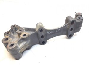 Hátsó bal fülketartó renault (cod: 5010548956)