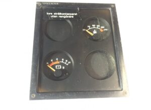 Volvo műszerfal többjelzős óra 1197557-110008334003-1608836-70306966