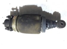 Pneumatikus fülke jobb hátsó ív Scania 1434380 1343100