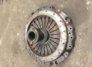 Kuplungnyomólap mercedes-benz 0072508104