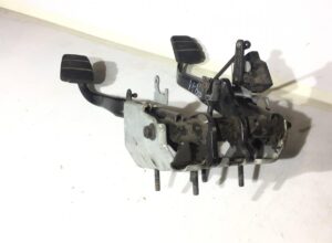 Kuplung- és fékpedál panellel scania – oem kódok: 1428690, 1428665, 1726423, 1428667, 1483865, 2388629, 1435680, 1731241, 1548492