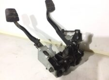 Kuplung- és fékpedál panellel Scania 1428690, 1428665, 1726423, 1428667, 1483865, 2388629, 1435680, 1731241, 1548492