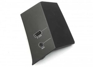 Usb és aux csatlakozós panel volvo 82303887-13
