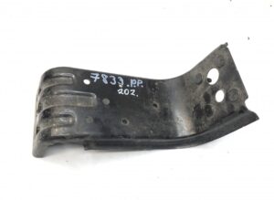 Jobb lépcsőlap tartó volvo 7833. Pp. 202