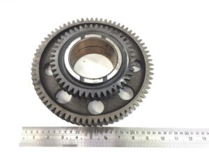 Köztes fogaskerék iveco 500304186 / 500304185 / 500339012