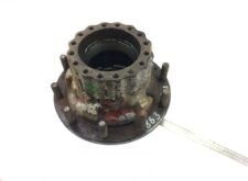 Jobb oldali hajtott tengely dobfékes kerékagy Iveco 7179929-7181782-42551227