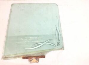 Bal oldali daf ajtóüveg díszített mintával 8878 vr