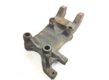 Bal oldali motor tengely csavarorsó tartó Scania 1791523