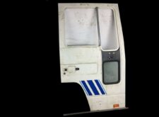 3093746.12 - Volvo jobb ajtókeret, fehér-kék csíkokkal, ablakkal