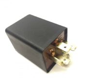 Relé Mercedes A0005458805 – Fém csatlakozók