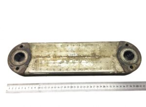 Volvo motorolaj hűtő 8149300 1674072 8mo376906431-12