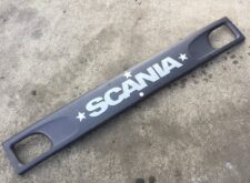 Felső rács Scania csillagokkal