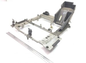 Cadru conector cabină mercedes a9735420034 – fém tartó elektromos csatlakozókhoz