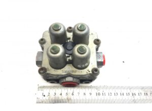 Négyszelepes wabco védőszelep scania-hoz (kódok: 1381883, 1431049, 1337904, 1356635, 1505406, 1505399)