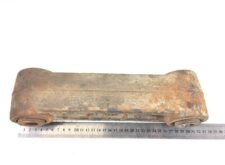 Cătușă arc lamelar első tengely bal Volvo 25379252 21585032 11