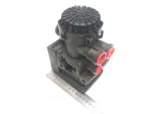 EBS szelep jobb első tengely Volvo – 20828237, 20570906, 21122034, 20428938, 5801290649, 7485003022, 7420828237, 7420428938, 7420570906, 504100409, 7421122034, 5801910304