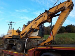 Liebherr a316 kotrógép bontás