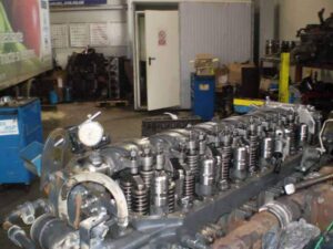 Felújított perkins motorblokk kotrógéphez/bulldózerhez – fúrt és honolt