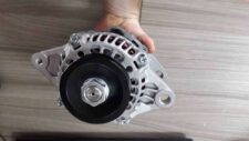 Generátor 32A68-16501 Mitsubishi S4Q2 motorhoz
