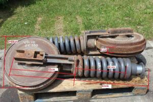 Idler szerelvény feszítővel volvo ec160-hoz – méretek: d=50cm, 52cm, 63cm, 44cm, 6cm