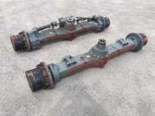 Liebherr 914 kotrógép tengely – 2 db-os készlet