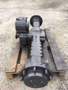 Első tengely zf r725 használt, fa raklapon