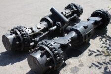 Első-hátsó tengely Hitachi ZX140 kotrógéphez
