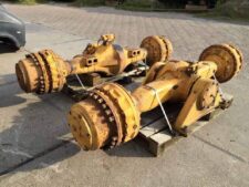 Első és hátsó tengely Komatsu WA400 homlokrakodóhoz