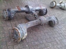 Első és hátsó tengely Volvo L30-hoz