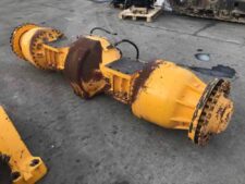 Volvo L220E első tengely